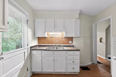 1866 Ashbrook Drive, Cincinnati, OH 45238 - Photo 15