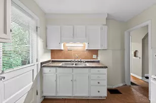 1866 Ashbrook Dr, Cincinnati, OH 45238 - Photo 15