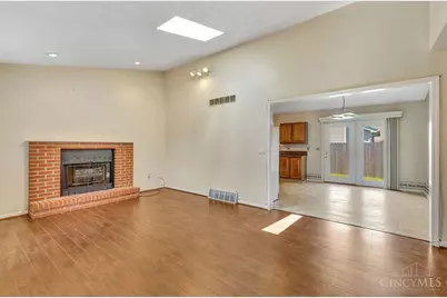 1210 Dixie Court, Cincinnati, OH 45215 - Photo 9