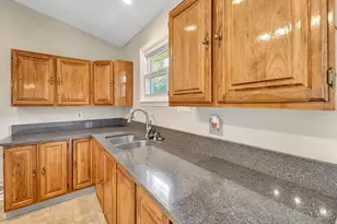 1210 Dixie Ct, Lincoln Heights, OH 45215 - Photo 15