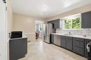 9125 Millcliff Dr, Springfield Township, OH 45231 - Photo 13