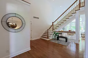 7587 Lake Water Dr, Montgomery, OH 45242 - Photo 5