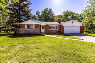 4098 Crestview Dr, Deerfield Township, OH 45140 - Photo 1