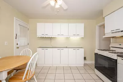210 Marion Avenue, Cincinnati, OH 45215 - Photo 7