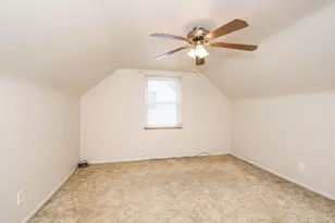 210 Marion Ave, Cincinnati, OH 45215 - Photo 17