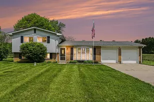 5884 Troy Rd, Springfield, OH 45502 - Photo 1