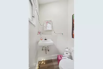 439 Warner Street, Cincinnati, OH 45219 - Photo 17