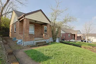 221 E Mechanic St, Reading, OH 45215 - Photo 3
