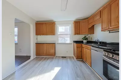221 E Mechanic Street, Reading, OH 45215 - Photo 13