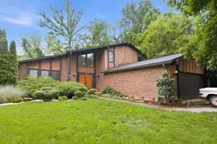 2056 Persimmon Ct, Springfield Township, OH 45231 - Photo 1