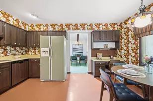2056 Persimmon Ct, Springfield Township, OH 45231 - Photo 21