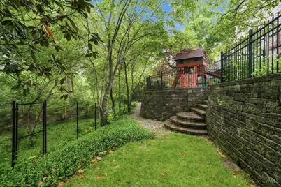 16 Far Hills Drive, Cincinnati, OH 45208 - Photo 41