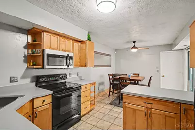 17 Woodview Court, Cincinnati, OH 45246 - Photo 7