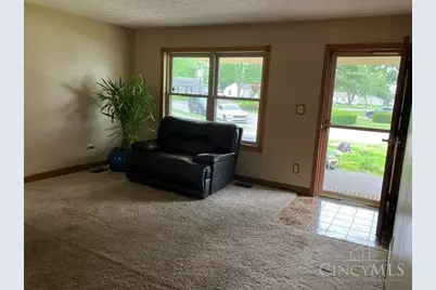 517 Millard Court, Franklin, OH 45005 - Photo 7
