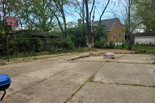 1162 Groesbeck Rd, Cincinnati, OH 45224 - Photo 3