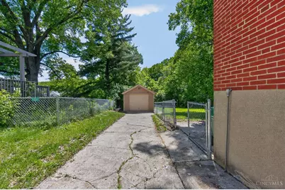 4545 Carnation Avenue, Cincinnati, OH 45238 - Photo 35