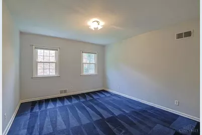 8853 Hollyhock Drive, Springfield Township, OH 45231 - Photo 27