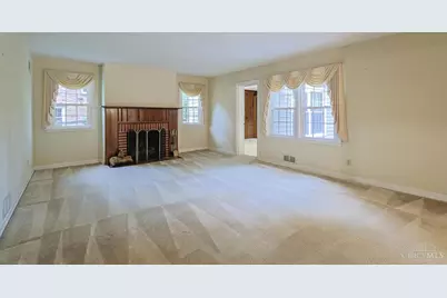 8853 Hollyhock Drive, Springfield Township, OH 45231 - Photo 7