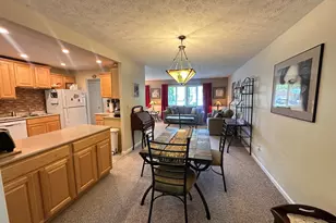 9832 Beau Ln, Springfield Township, OH 45231 - Photo 11