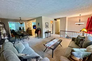 9832 Beau Ln, Springfield Township, OH 45231 - Photo 7