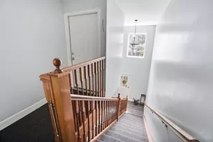 811 S Meadow Cir, Springfield Township, OH 45231 - Photo 3