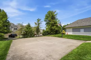 811 S Meadow Cir, Springfield Township, OH 45231 - Photo 37