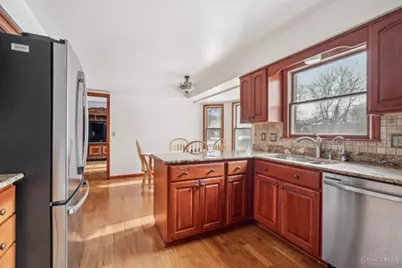7489 Fitzroy Court, West Chester, OH 45241 - Photo 11