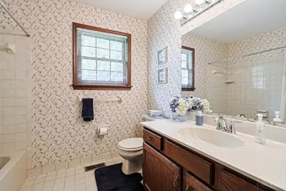 6709 Devonwood Drive, Cincinnati, OH 45224 - Photo 23