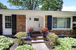 9367 Sherborn Dr, Springfield Township, OH 45231 - Photo 3
