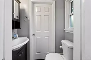 9367 Sherborn Dr, Springfield Township, OH 45231 - Photo 17