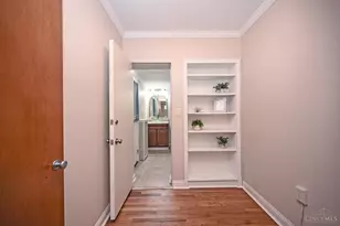 27 Andover Rd, Green Hills, OH 45218 - Photo 19