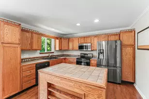305 Eagle Knoll Dr, Washington Township, OH 45153 - Photo 7