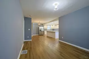 1277 Brushwood Ave, Cincinnati, OH 45224 - Photo 7