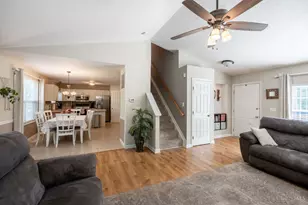 1172 Wildflower Ln, Hamilton Township, OH 45039 - Photo 7