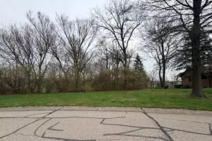 4302 Marcrest Dr, Cincinnati, OH 45211 - Photo 9