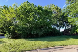 4302 Marcrest Dr, Cincinnati, OH 45211 - Photo 19