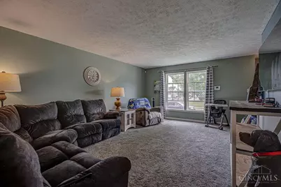 516 Delaware Crossing, Trenton, OH 45067 - Photo 3