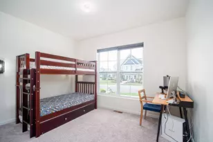 10015 Washington Gln Dr, Washington Twp, OH 45458 - Photo 11