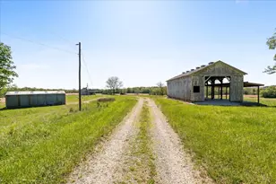 8598 W Deadfall Rd, Hillsboro, OH 45133 - Photo 5