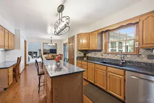 7220 Rolling Meadows Dr, West Chester, OH 45069 - Photo 9