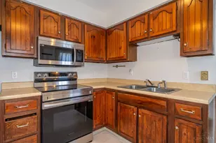 1972 John St, Hamilton, OH 45011 - Photo 9