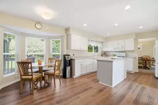 10210 Meadowknoll Dr, Loveland, OH 45140 - Photo 21