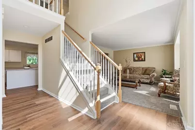 10210 Meadowknoll Drive, Loveland, OH 45140 - Photo 7