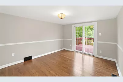 9808 Daly Road, Springfield Township, OH 45231 - Photo 15