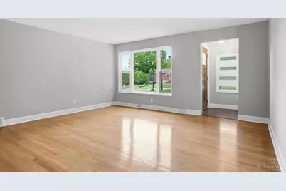 6331 Starridge Court, Cincinnati, OH 45248 - Photo 9
