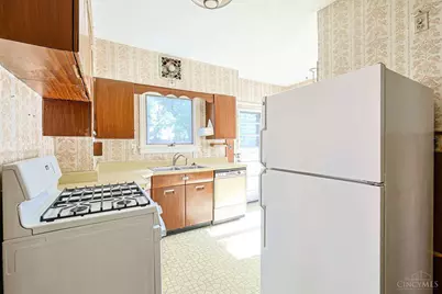 224 Charles Street, Wyoming, OH 45215 - Photo 13