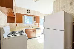 224 Charles St, Wyoming, OH 45215 - Photo 13