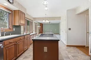 5905 Sovereign Dr, Sharonville, OH 45241 - Photo 9