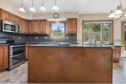 5905 Sovereign Drive, Sharonville, OH 45241 - Photo 7