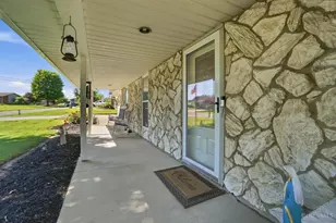 6033 Brofield Dr, Hamilton, OH 45011 - Photo 13